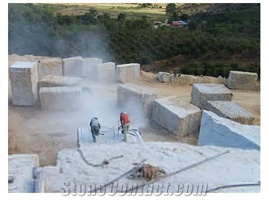 Juparana Golden Khan Granite Quarry