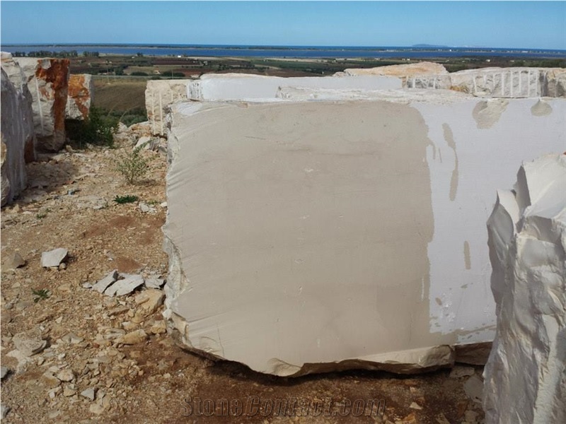 Serpeggiante Apricena Marble Quarry