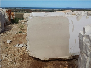 Serpeggiante Apricena Marble Quarry