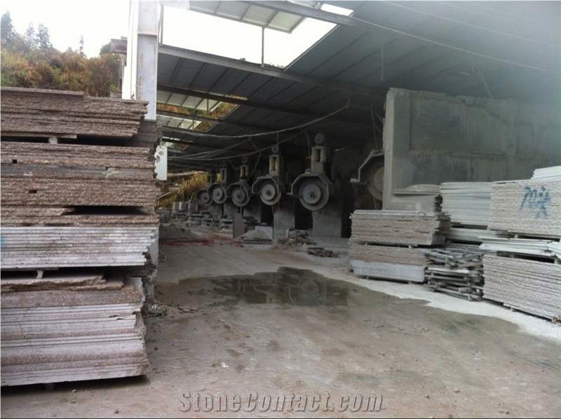 G687 peach red granite quarry