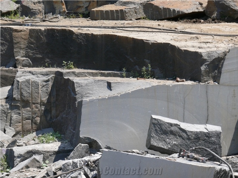 Gabbro Antik - Antik Nero Black Granite Quarry