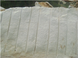 Crystal white marble quarry