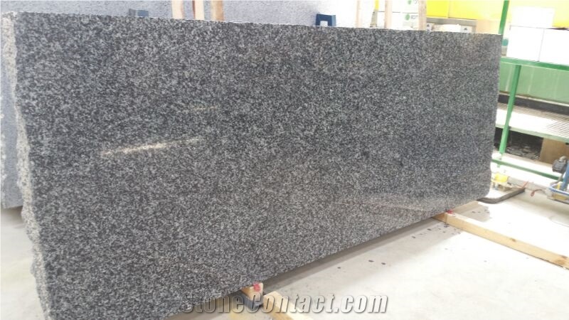 NEGRO TEZAL GRANITE QUARRY