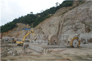 G562 Maple Red Granite Quarry