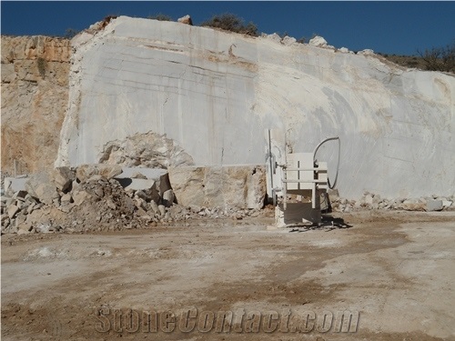 Sara Cream Marble Quarry