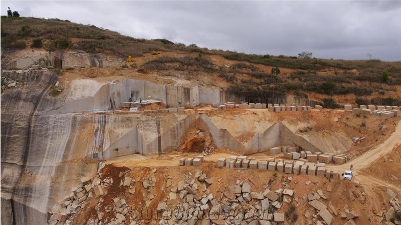 Giallo Santa Cecilia Granite - OWN QUARRY