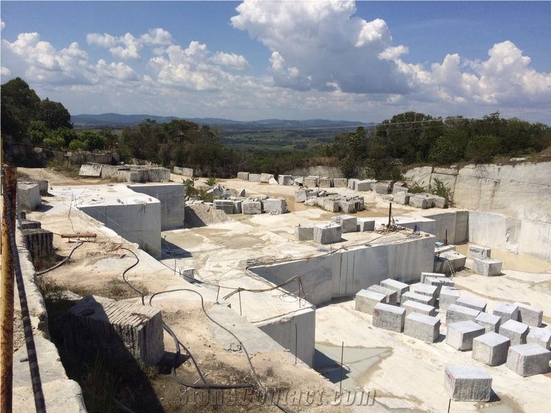 Piracema White Granite Quarry