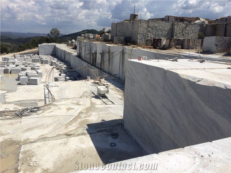 Piracema White Granite Quarry