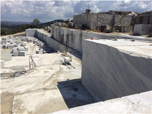 Piracema White Granite Quarry