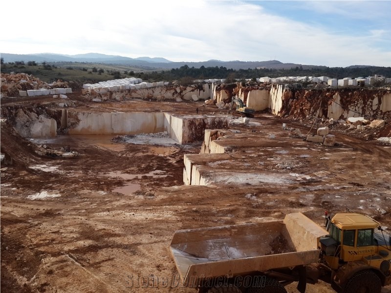 Kastamonu Perlato Beige Marble Quarry