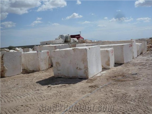 Abgarm Mahalat Travertine Quarry