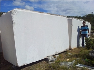 Perlato Beige Marble Quarry