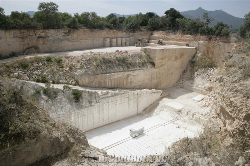 Pedra de Felanitx, Pedra Marina Quarry