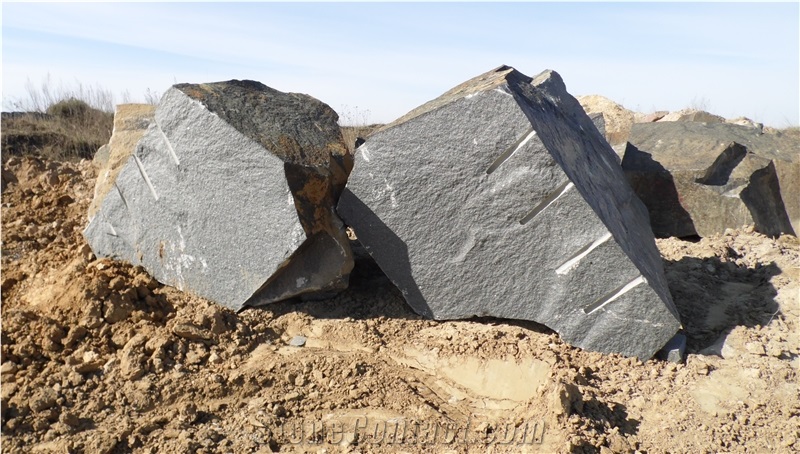 GB8 Starry Night Granite Quarry