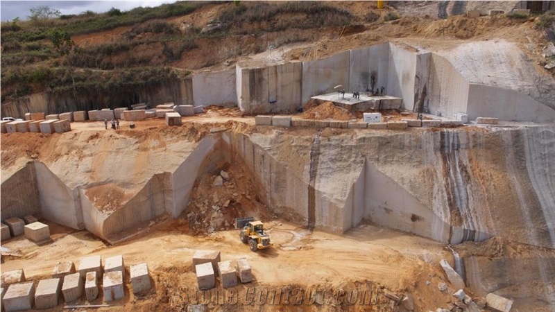 Giallo Santa Cecilia Granite - OWN QUARRY