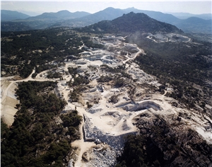 Blanco Cristal Granite Cadalso de los Vidrios Quarry
