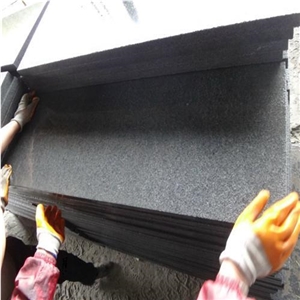 Dark Grey Color Granite Quarry
