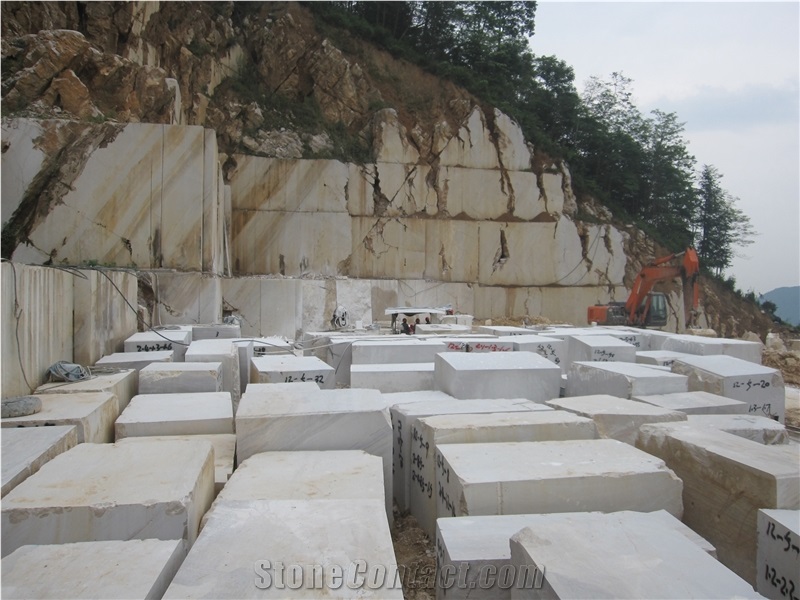 Swan Beige Marble Quarry