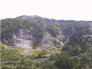 Verde Spluga Quartzite Quarry