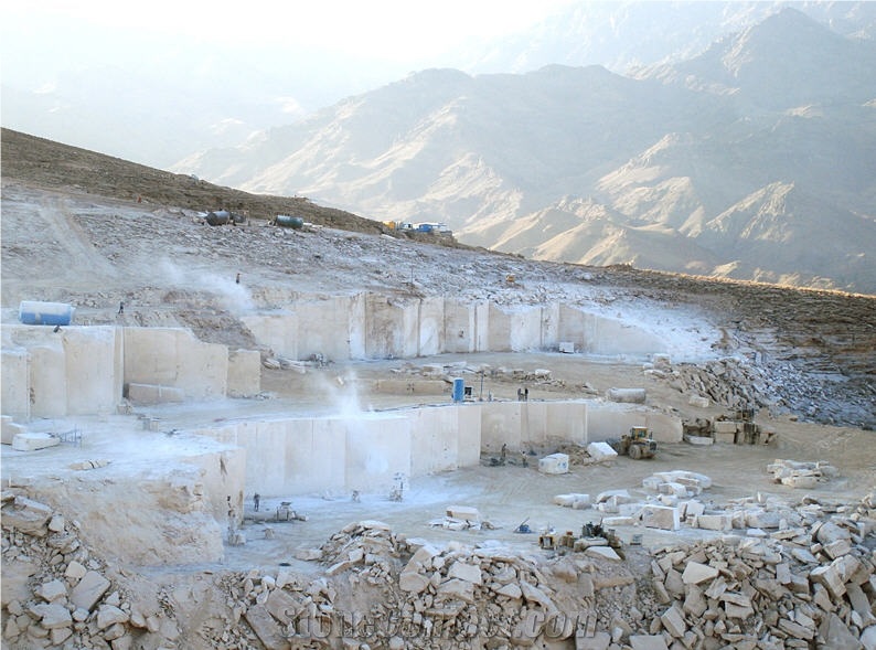 Abyaneh Travertine Quarry