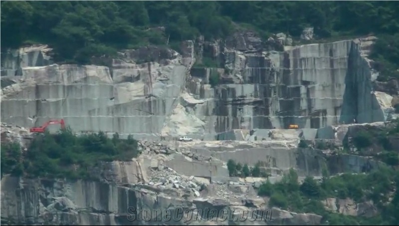 Verde Andeer Gneiss Quarry