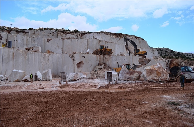 Spartan Beige Marble Quarry