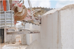Kanfanar Verona Beige Limestone Quarry