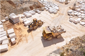 Kanfanar Verona Beige Limestone Quarry