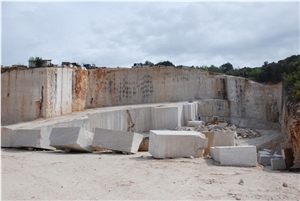 Valtura Regatta Fossil Limestone Quarry