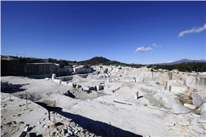 Blanco Cristal Granite Quarry