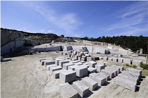 Crema Julia Granite Quarry