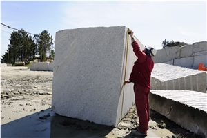 Crema Julia Granite Quarry