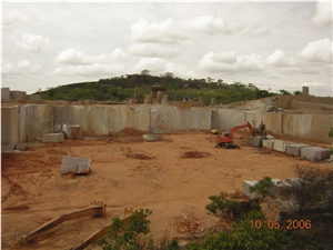 Multicolor Bolivar Granite Quarry