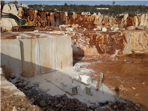 Kastamonu Perlato Beige Marble Quarry