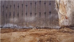 Ambra Dorata Quartzite Quarry