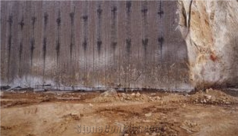 Ambra Dorata Quartzite Quarry