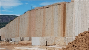 Giallo Ornamental Granite Quarry
