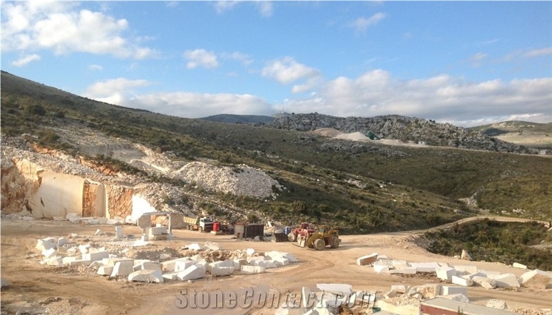 King Beige Marble Quarry