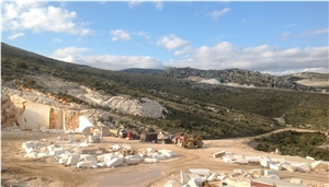 King Beige Marble Quarry