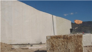 New Venetian Gold Granite Quarry