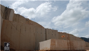 New Venetian Gold Granite Quarry