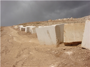 Ivory Beige Marble Quarry