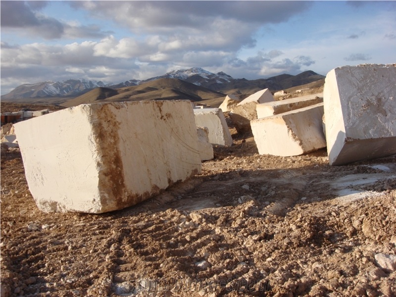 Ivory Beige Marble Quarry