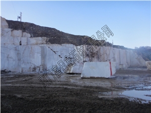 Tundra Grey Marble Quarry