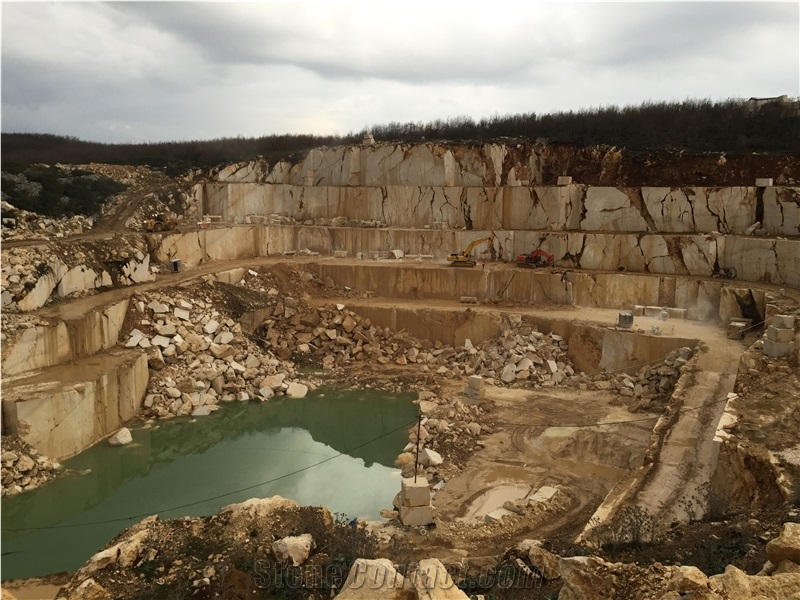 Erenler Bursa Light Beige Marble Quarry