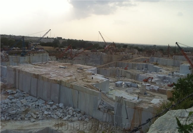 Almond Pearl Granite Quarry