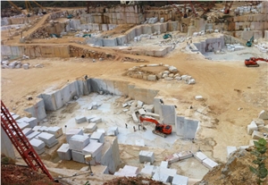 Almond Pearl Granite Quarry