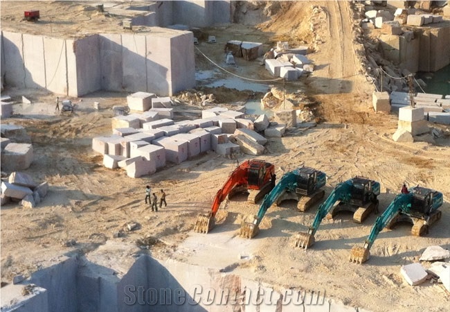 Exotic Juparana Granite Quarry