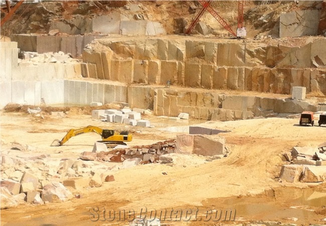 Exotic Juparana Granite Quarry