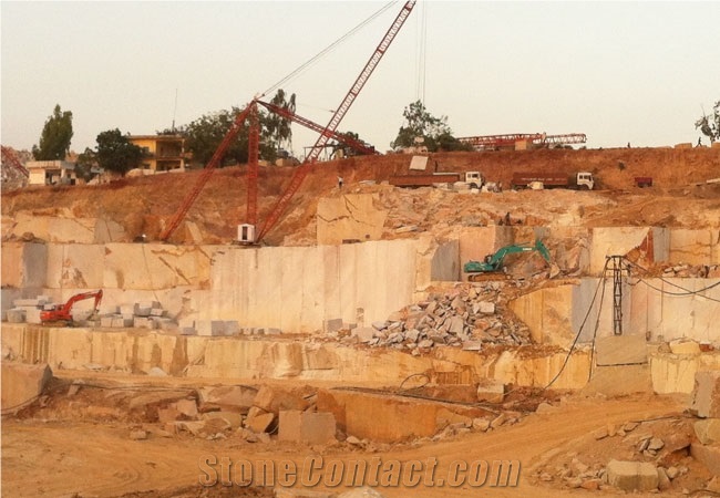 Perlato Queen Marble Quarry